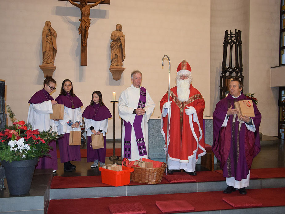 Der heilige Nikolaus in "Heilig Kreuz" Zierenberg